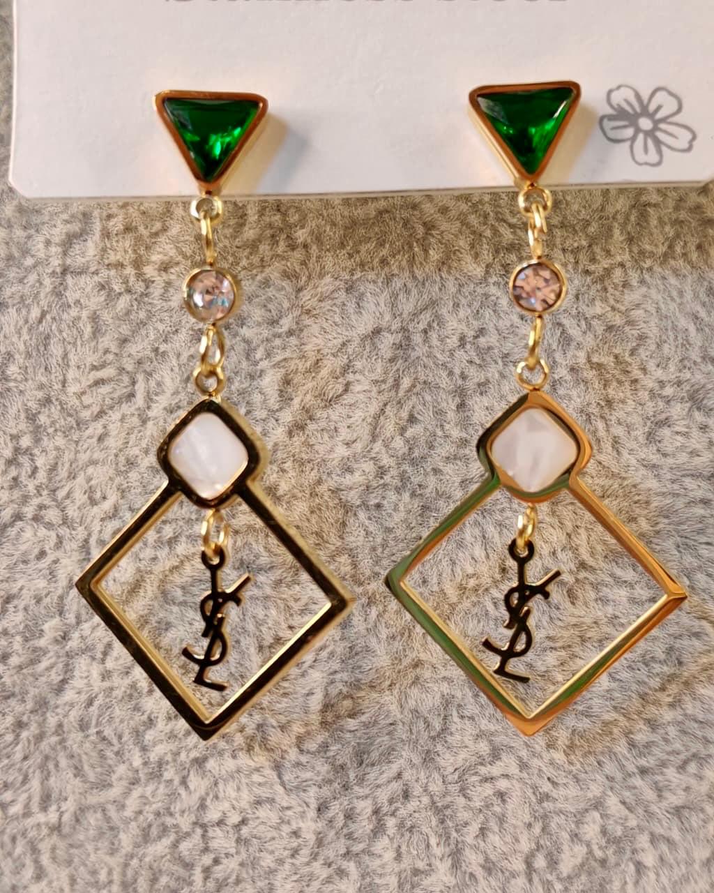 Evening earrings with a green stone